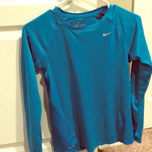 Nike dry fit long sleeve shirt